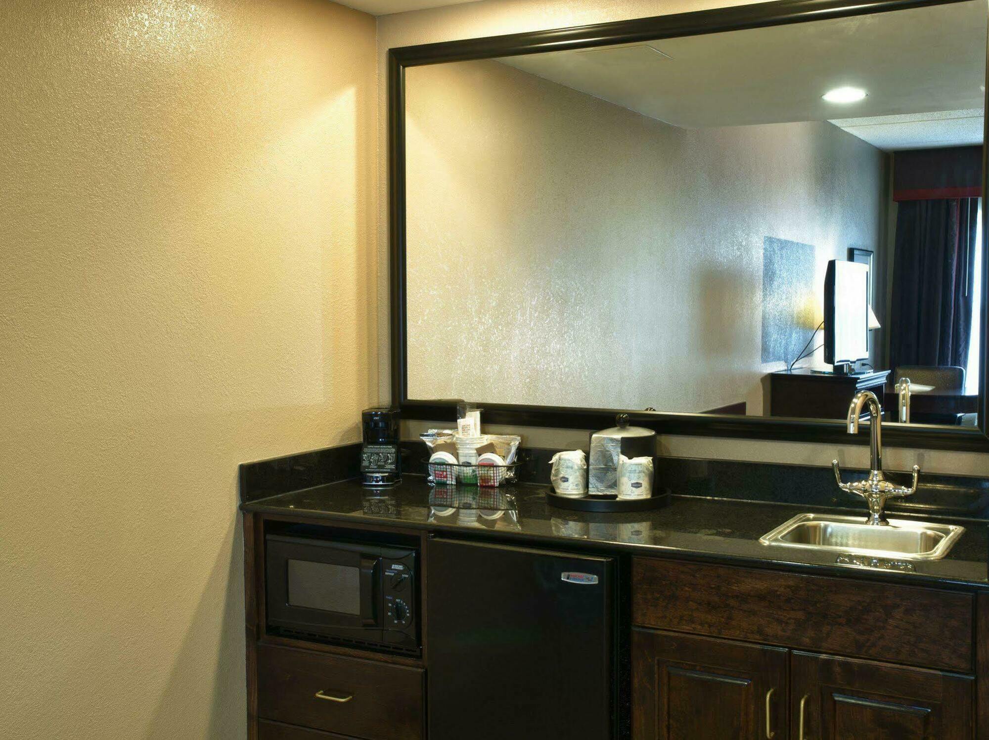 Hampton Inn Spring Lake Fayetteville Bagian luar foto